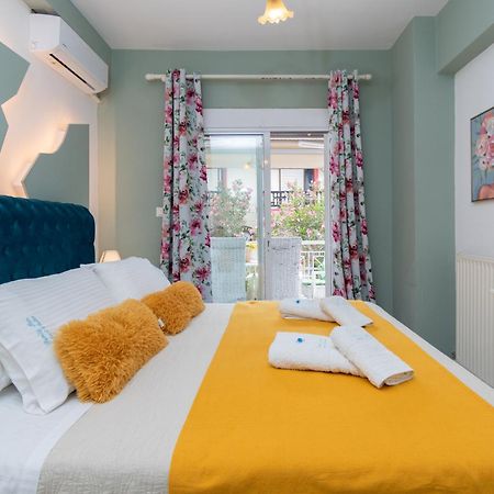 Family Inn Apartments&Suites เนโอสมาร์มาราส ภายนอก รูปภาพ