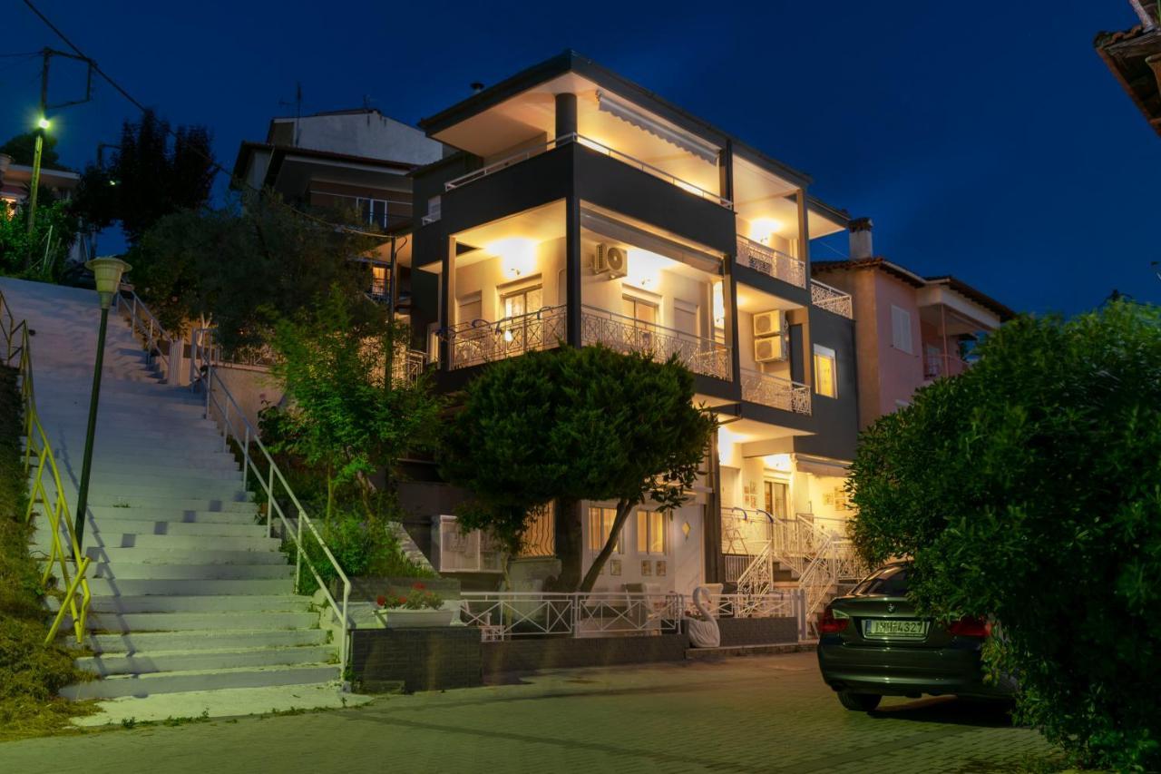 Family Inn Apartments&Suites เนโอสมาร์มาราส ภายนอก รูปภาพ