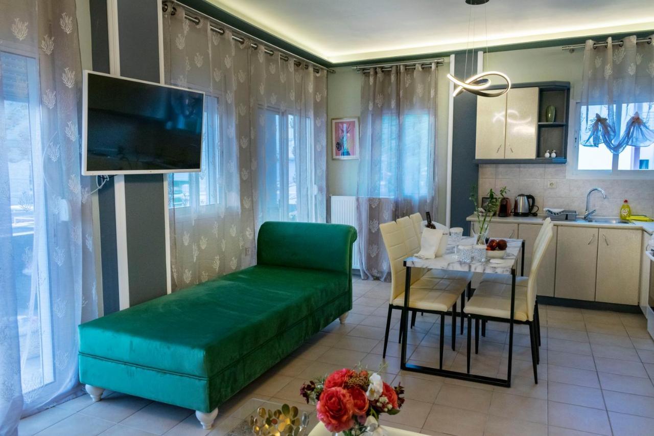 Family Inn Apartments&Suites เนโอสมาร์มาราส ภายนอก รูปภาพ