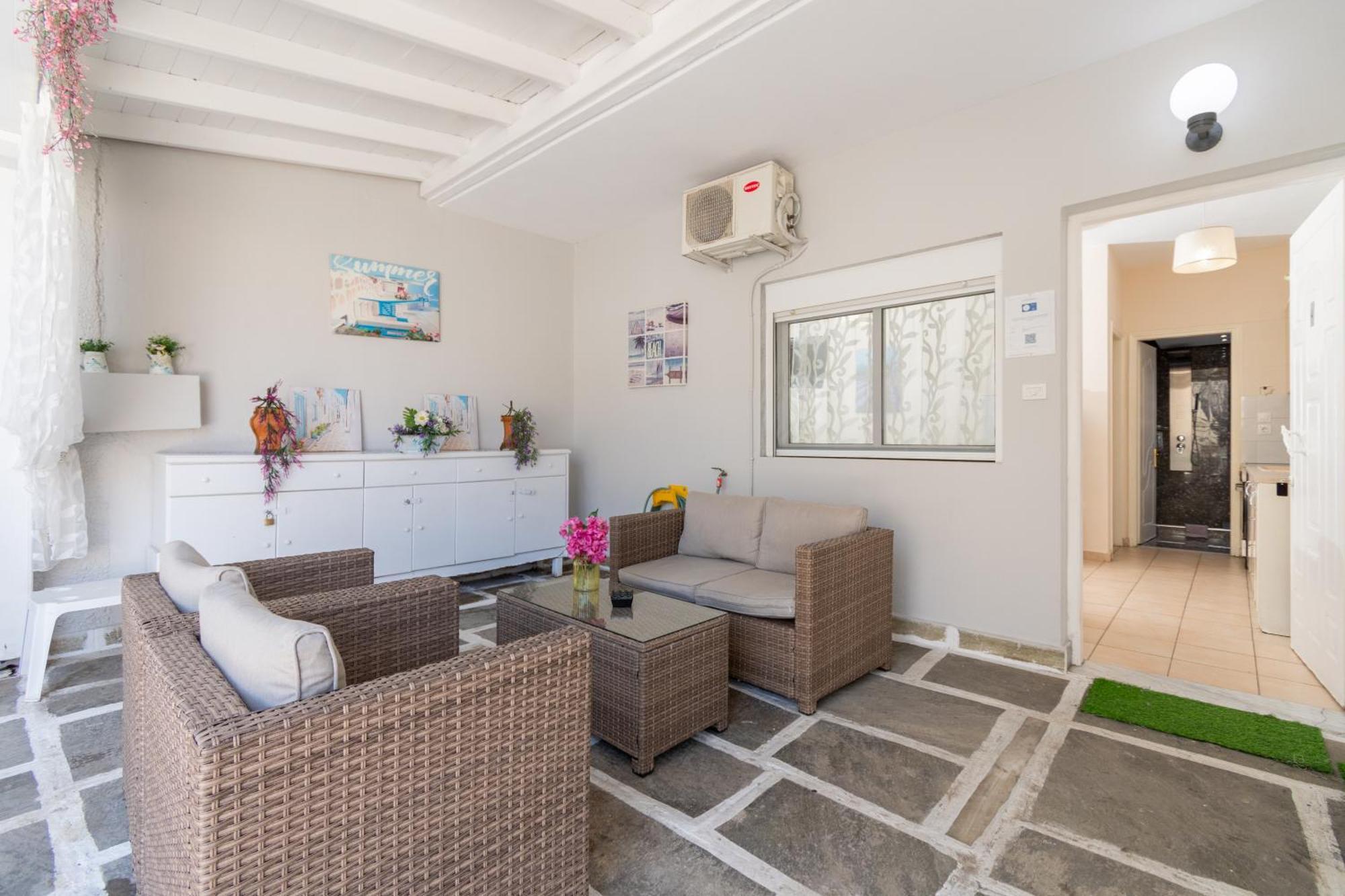 Family Inn Apartments&Suites เนโอสมาร์มาราส ภายนอก รูปภาพ