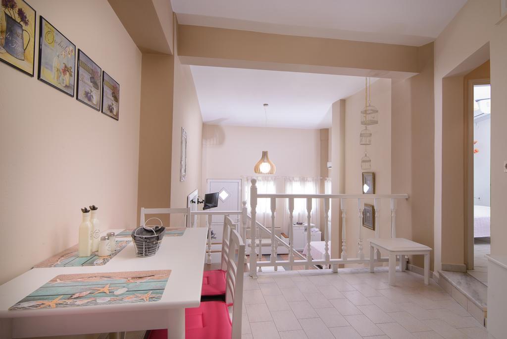 Family Inn Apartments&Suites เนโอสมาร์มาราส ภายนอก รูปภาพ